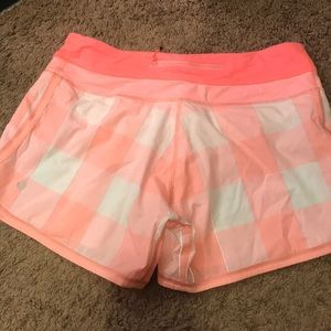 Lululemon pink/coral checkered shorts size 6